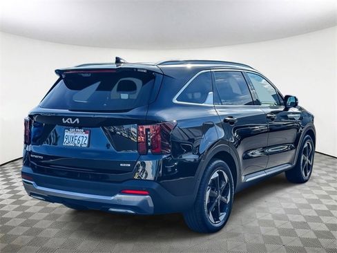 Certified 2025 Kia Sorento SX Prestige image 8