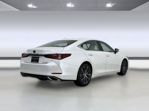 Used 2022 Lexus ES 350 w/ Premium Package FWD image 9
