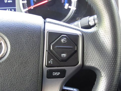 Used 2018 Toyota 4Runner Limited AWD/4WD image 28
