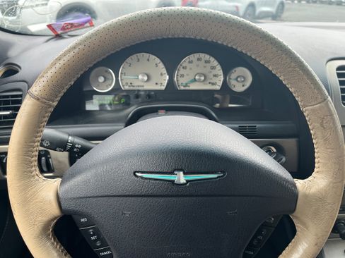 Used 2004 Ford Thunderbird image 18