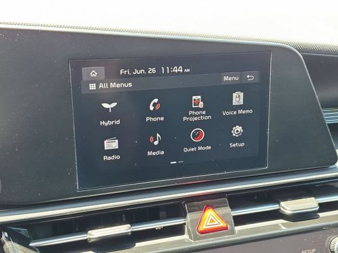 Used 2025 Kia Niro LX FWD image 17