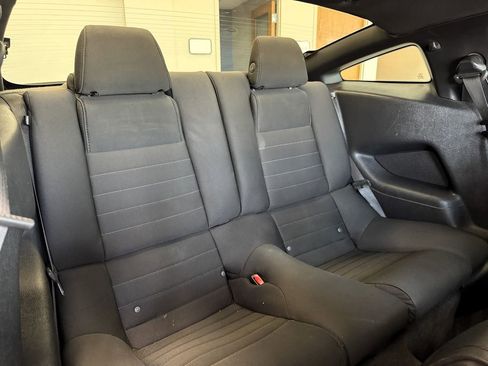 Used 2013 Ford Mustang GT image 38