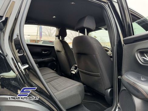 Used 2024 Honda HR-V Sport image 15