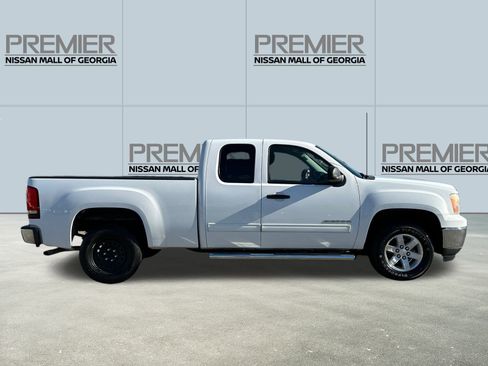 Used 2013 GMC Sierra 1500 SLE w/ Power Tech Package image 4