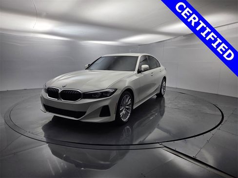 Certified 2023 BMW 330i Sedan w/ Driving Assistance Package image 4