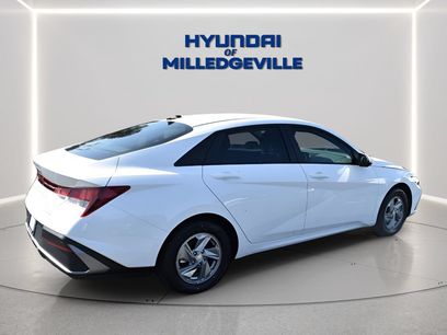 New 2026 Hyundai Elantra SE