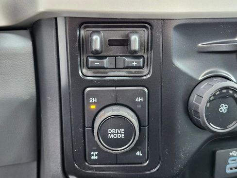 New 2026 Ford F350 XLT w/ FX4 Off-Road Package image 19