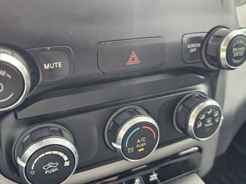 Used 2019 RAM 1500 Big Horn RWD image 28