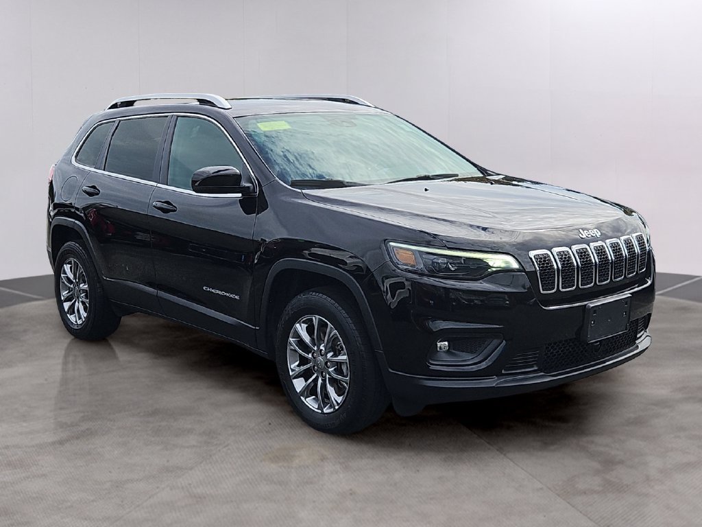 Used 2021 Jeep Cherokee Latitude Plus AWD/4WD image 3