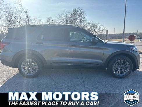 New 2026 Ford Explorer Active image 2