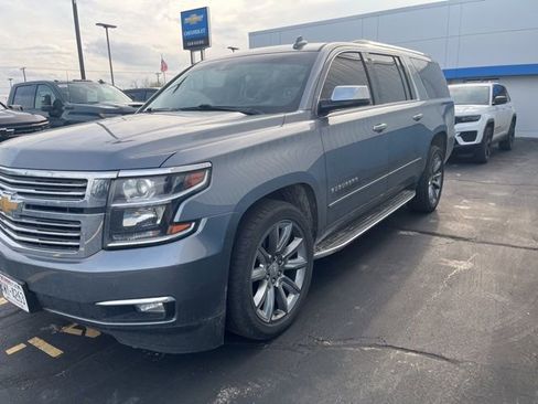 Used 2020 Chevrolet Suburban Premier image 4