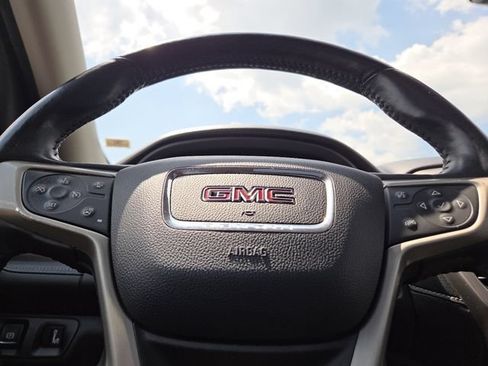 Used 2018 GMC Acadia Denali w/ Technology Package AWD/4WD image 30