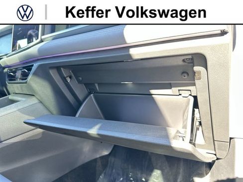 New 2026 Volkswagen Tiguan SE R-Line FWD image 35
