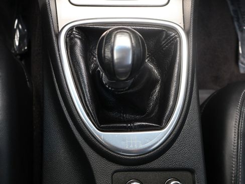 Used 2010 INFINITI G37 Sport w/ Navigation Pkg RWD image 31