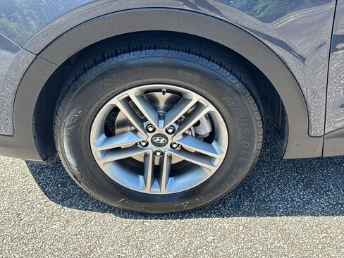 Used 2017 Hyundai Santa Fe Sport w/ 2.4L Tech Package 04 FWD image 11