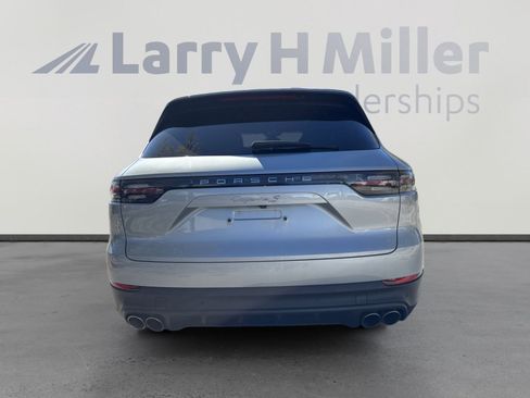 Used 2020 Porsche Cayenne S image 9