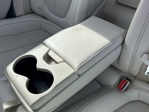 Used 2015 Chrysler 200 C w/ Navigation & Sound Group I image 27