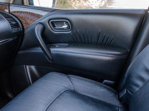 Used 2017 INFINITI QX80 2WD w/ Driver Assistance Package image 23