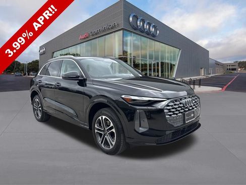 Certified 2025 Audi Q5 Premium w/ Convenience Package AWD/4WD image 3