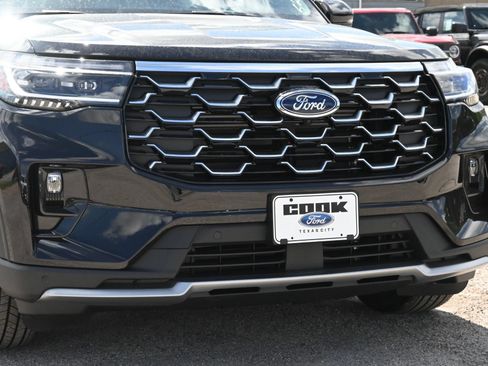 New 2026 Ford Explorer Platinum RWD image 24