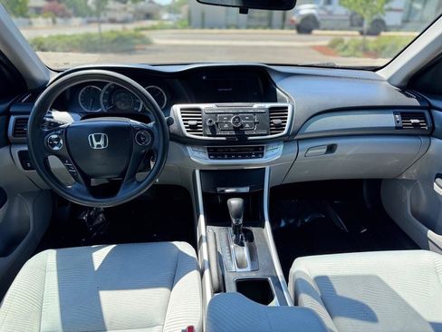 Used 2014 Honda Accord LX image 9