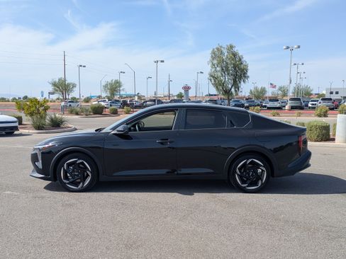 Certified 2025 Kia K4 EX FWD image 2