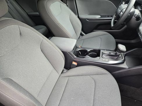 New 2025 Kia K4 LX image 10
