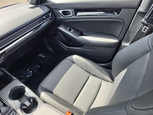 Used 2025 Honda Civic Sport image 14