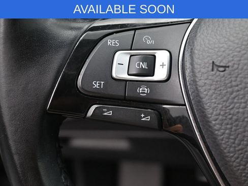 Used 2019 Volkswagen Tiguan SE AWD/4WD image 16