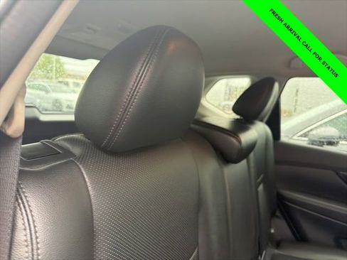 Used 2018 Nissan Rogue SL AWD/4WD image 8
