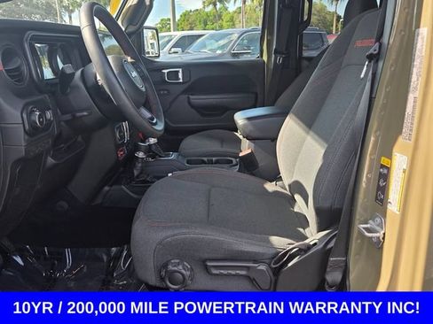 Used 2025 Jeep Wrangler Unlimited Rubicon AWD/4WD image 9