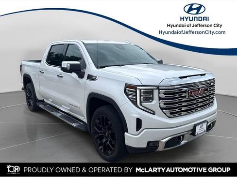 Used 2023 GMC Sierra 1500 Denali w/ Technology Package AWD/4WD image 1