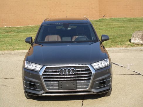 Used 2018 Audi Q7 3.0T Prestige w/ Prestige Package AWD/4WD image 56