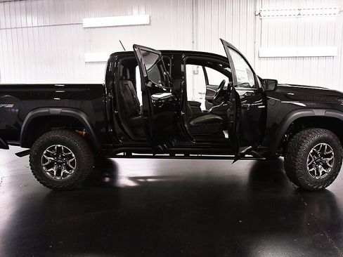 New 2026 Chevrolet Colorado ZR2 image 32