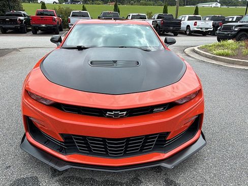 Used 2021 Chevrolet Camaro SS RWD image 3