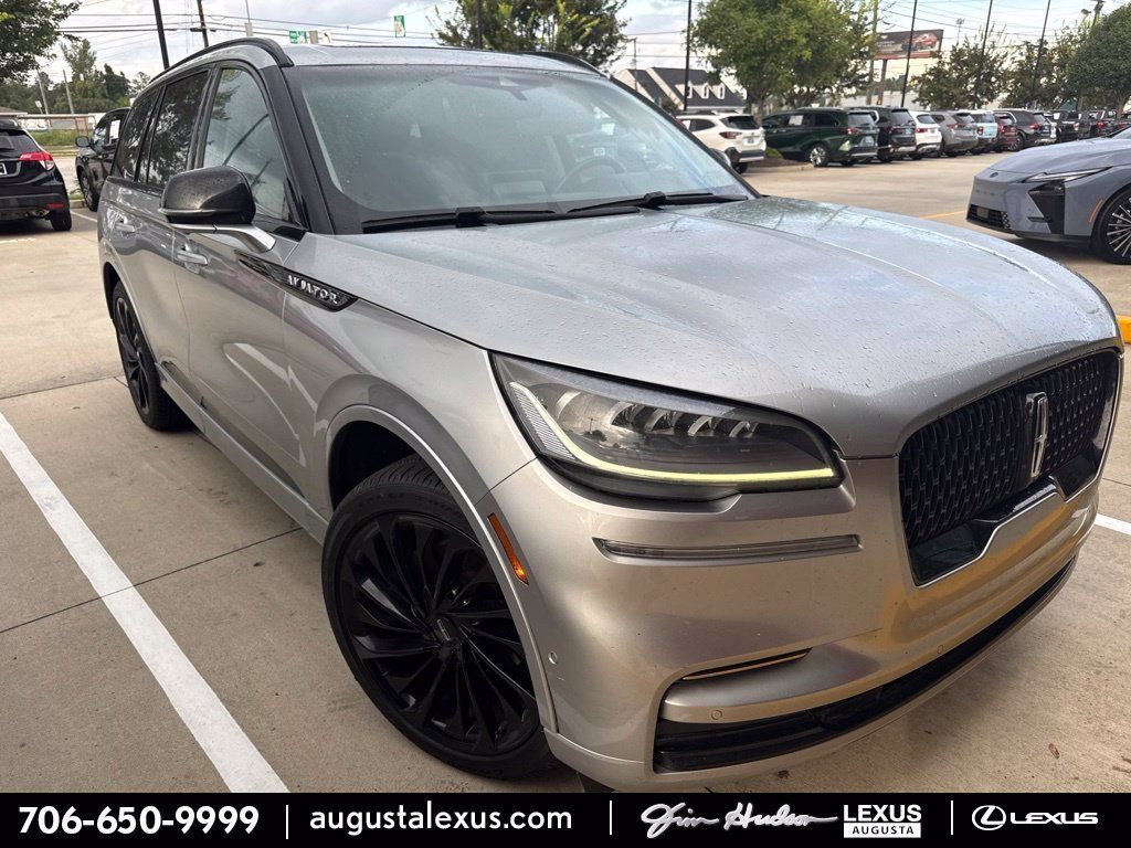 Used 2023 Lincoln Aviator Reserve w/ Jet Package AWD/4WD image 1