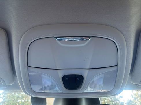 Used 2021 Jeep Cherokee Latitude image 27