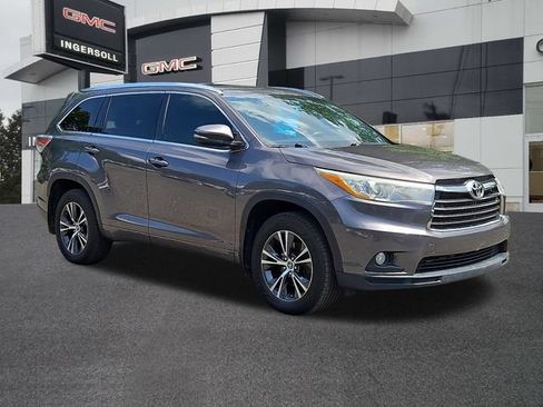 Used 2016 Toyota Highlander XLE AWD/4WD image 31
