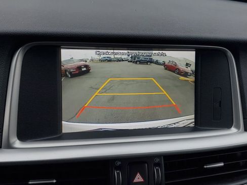 Used 2020 Kia Optima Premium FWD image 25