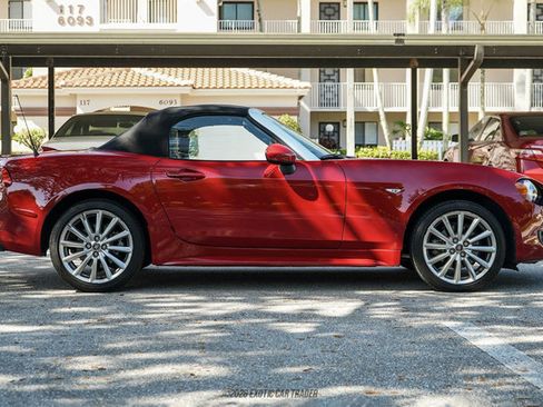 Used 2020 FIAT 124 Spider Lusso RWD image 19