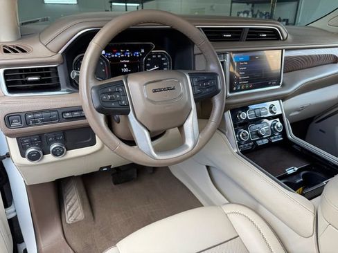 Used 2021 GMC Yukon XL Denali image 40