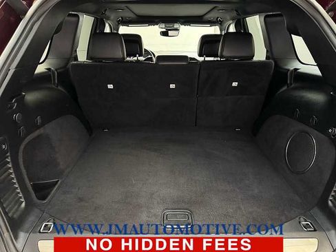 Used 2020 Jeep Grand Cherokee High Altitude AWD/4WD image 17