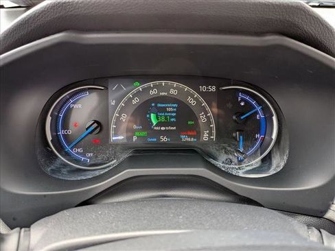 Used 2020 Toyota RAV4 Limited image 11