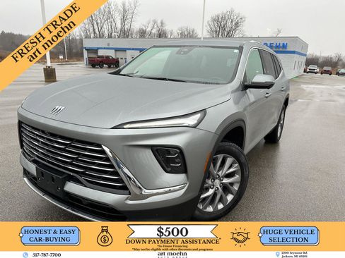 Used 2025 Buick Enclave Preferred image 1