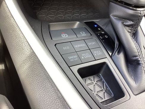 Certified 2025 Toyota RAV4 XLE w/ Convenience Package image 21