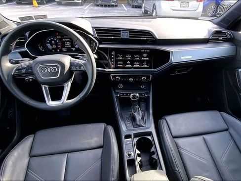 Certified 2025 Audi Q3 2.0T Premium w/ Convenience Package image 15