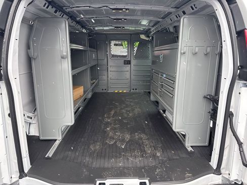 Used 2025 GMC Savana 3500 w/ Driver Convenience Package image 12