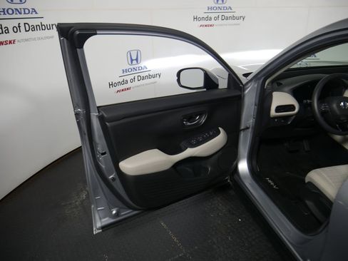 Used 2023 Honda HR-V LX image 10