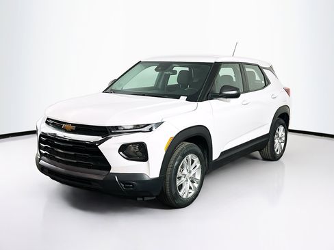Used 2022 Chevrolet TrailBlazer LS image 3
