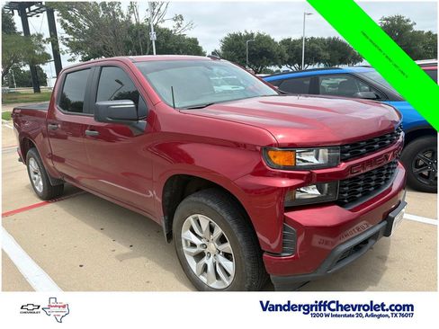 Used 2019 Chevrolet Silverado 1500 Custom w/ Custom Value Package AWD/4WD image 3